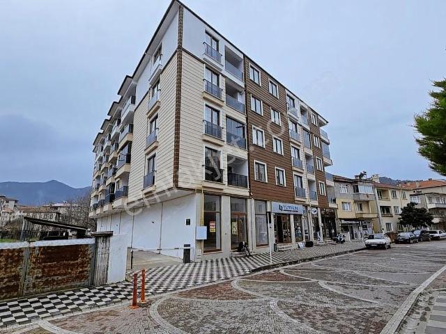Cide İlkim Emlak'tan Çarşı Merkezde Satılık 2+1 Geniş Daire