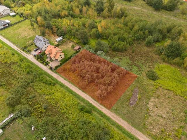 Ciemne, Iglasta, 1 614 m2