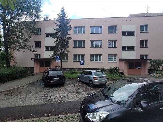Cieszyn, 69,5 m², potencjał, dwa balkony, blisko infrastruktury