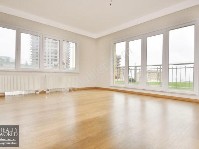 Cihan Albayrak ' Tan Nish Adalar 1.etapta Kiralık 2+1a