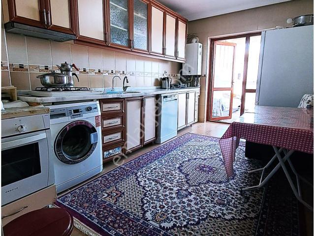 Cihandan Burç Mahallesi Piri Cadde Yakını Ara Katta Satlık 3+1 Daire