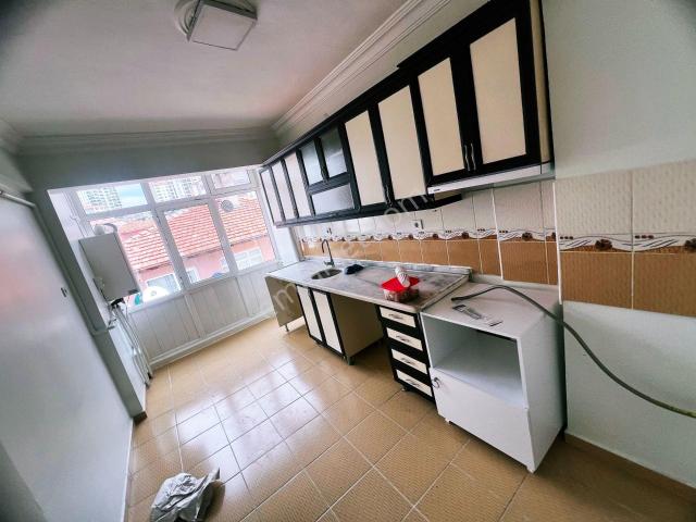 Cihandan Güventepe Mah Kalaballı Cadde Üstü Kiralık 3+1 Daire