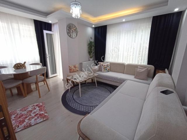 Cihangirde Osmanpaşa Cad. Üzerinde Yeni Binada 85 M2 2+1 İskanlı