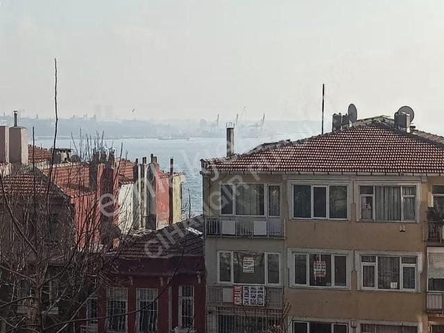 Cihangir'de Kısmi Manzaralı, Bahçeli, Yeni 4+1 Daire