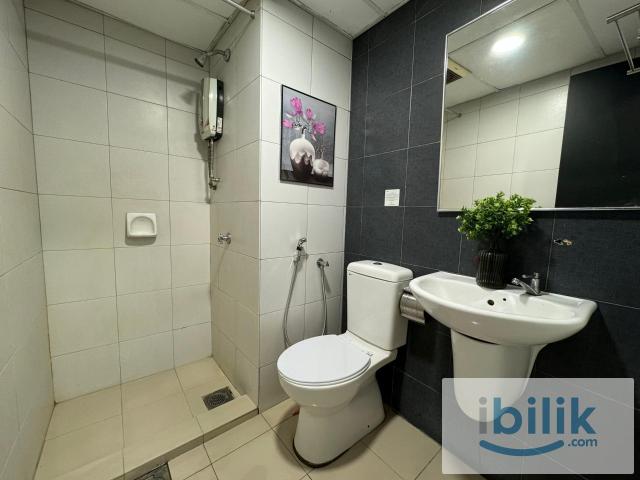CIQ MASTER ROOM FOR RENTZERO DEPOSITCool Living Master Room Walking Distance to Johor Bahru Checkpoint, CIQ