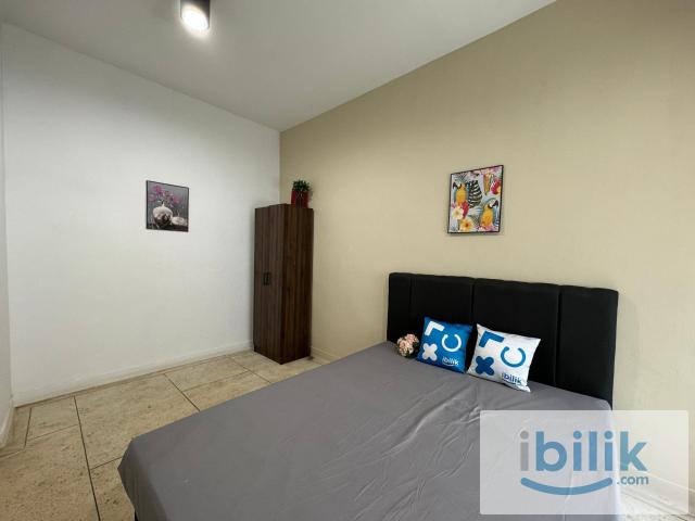 Ciq room for rentlow depositwalking distance to ciq