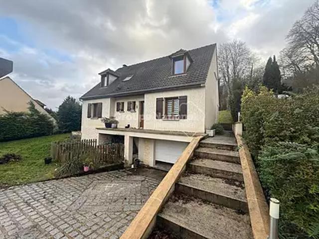 Cires lès Mello 60660 Achat / Vente maison 7 pièces t7 au dernier étage terrasse