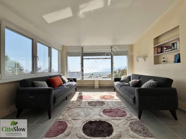 Cittaslow'dan Ege Mahallesinde Deniz Manzaralı 2+1 Satılık Villa