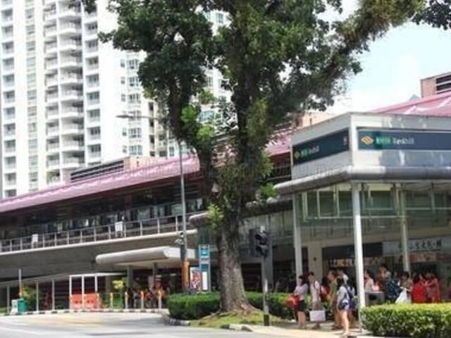 City Budget Rental near MRT, Shae Common Room with AC for Working Female
