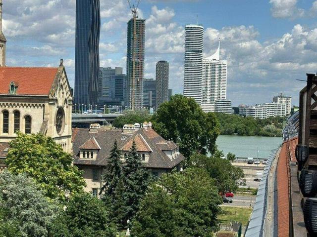 City Blick! Dachterrassen Singlewohnung mit Top Aussicht! Nächst Prater City