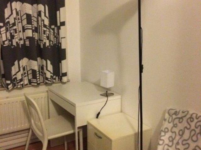 City Center Cozy Room