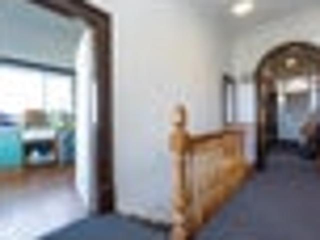 City Centre, 5 bedrooms, $1000 pw