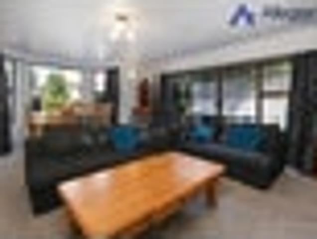 City Centre, 5 bedrooms, $1100 pw