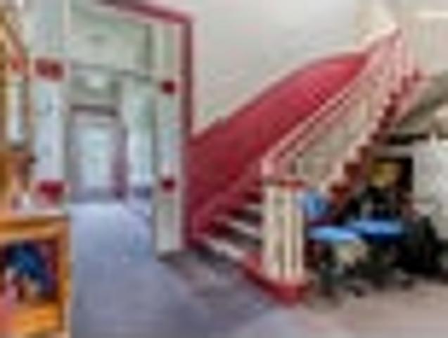 City Centre, 6+ bedrooms, $1800 pw