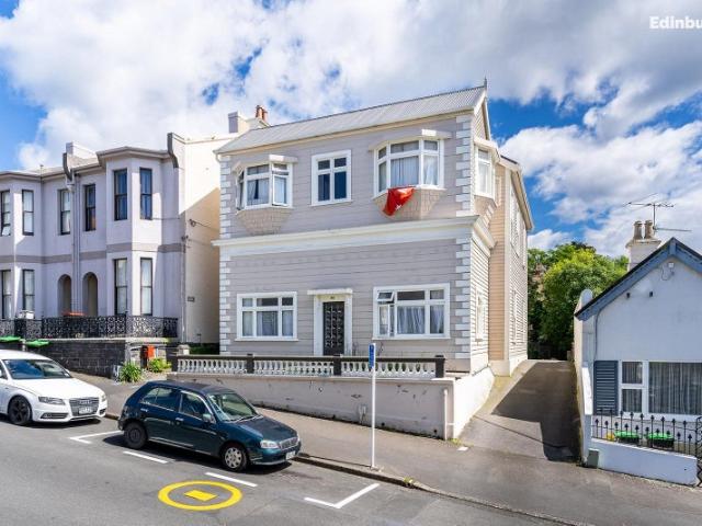 city centre, 6+ bedrooms