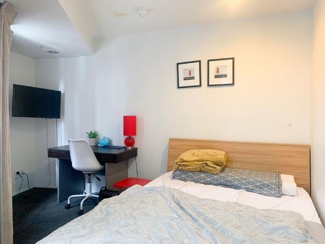 City Centre 2 Bedroom Apartment with 2 Bathrooms