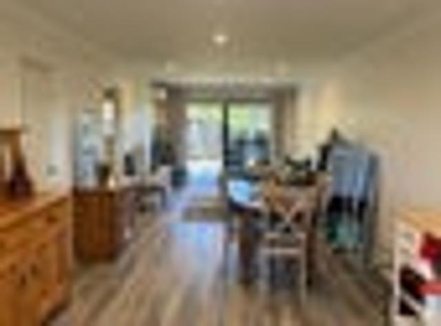 Orewa, 2 bedrooms, $635 pw