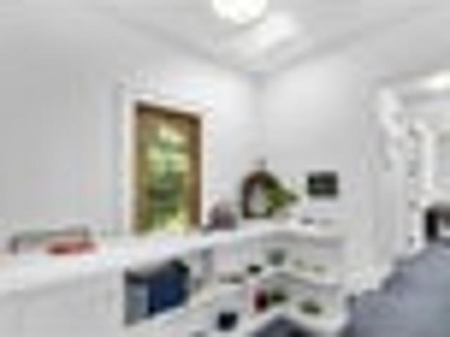 City Centre, 3 bedrooms, $765 pw