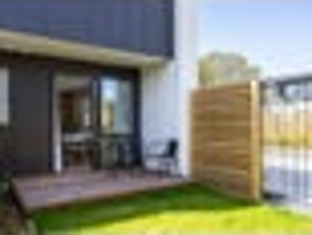 City Fringe Home with Excellent Return!