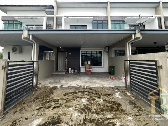 City Garden Double Storey Intermediate House For Sale
