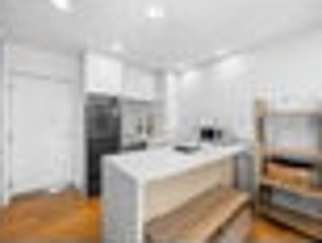 City Living & Investment on Queen Street