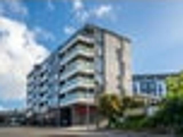 City Views & CBD Access Newmarket 1 Bed