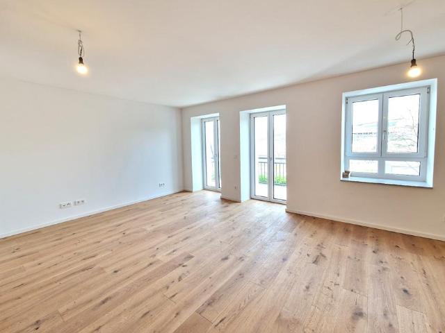 Cityliving mit Charakter: Neubauwohnung in historischem Gebäude* 4 Zimmer Wohnung mit 2 Balkonen