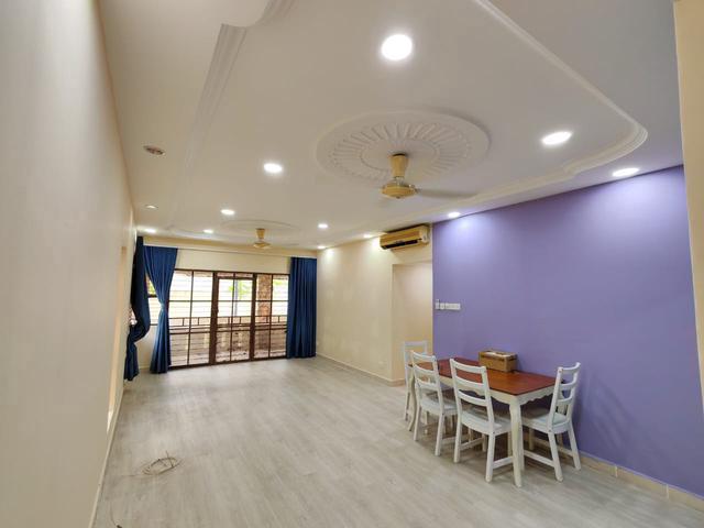 Cita Condo Ground Floor unit with Private Garden 3B2B 2CP Rental 2400