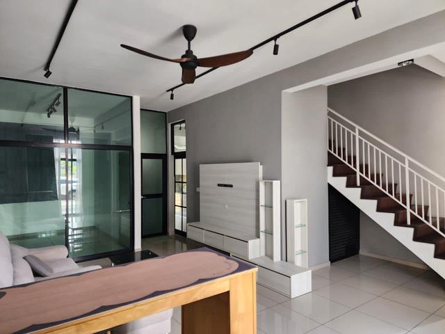 Citrine Residenz Bandar Seri Alam 2 Storey Terrace House For Rent