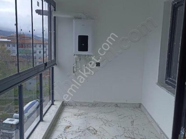 Civan Emlaktan Yakakent Merkezde Kiralık Sıfır Daire