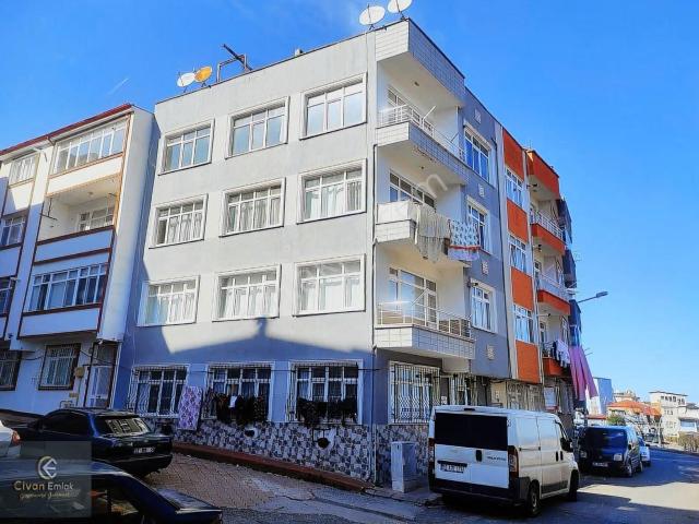 Civan'dan İlyasköy'de Bulvara Cephe Deniz Manzaralı Kiralık 2+1
