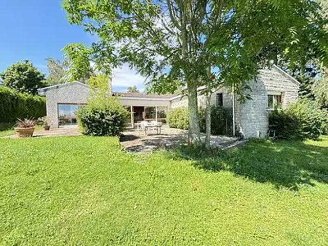 Civray 86400 Achat / Vente maison 17 pièces t17 au dernier étage