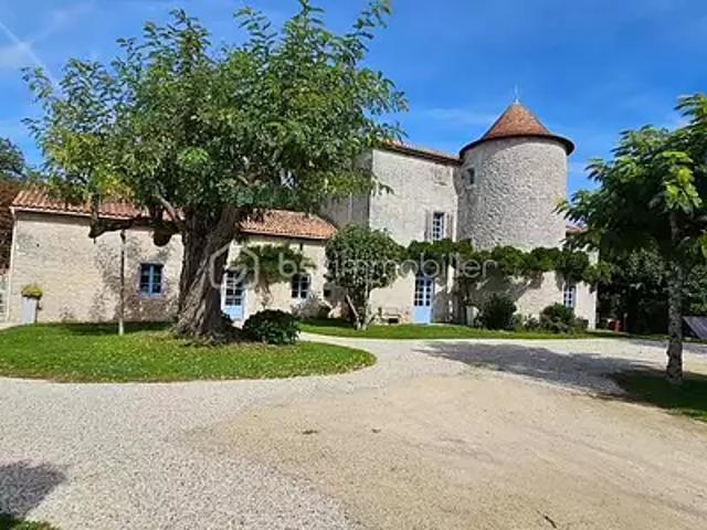 Civray 86400 Achat / Vente maison 11 pièces t11 terrasse cave