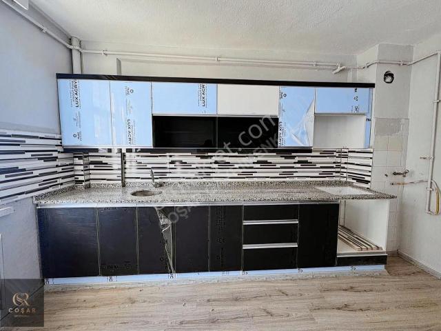 coşar Gayrimenkul 30 M'lik Yola Cephe Kiralık 3+1 Fırsat Daire