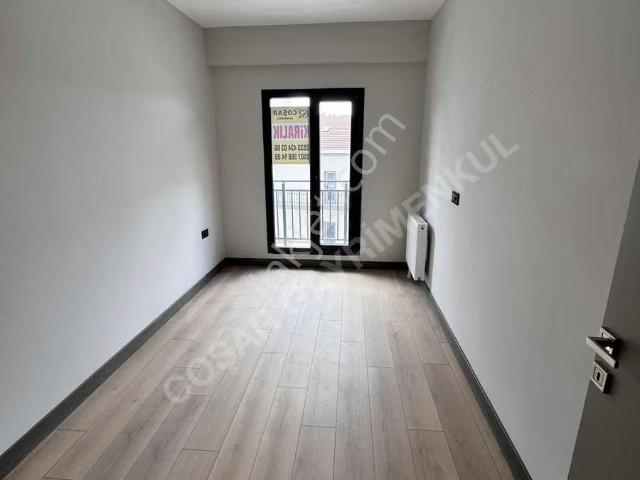 coşar Gyo hamidiyemah Kalealtı Cadde Cepheli Kiralık3+1daireler