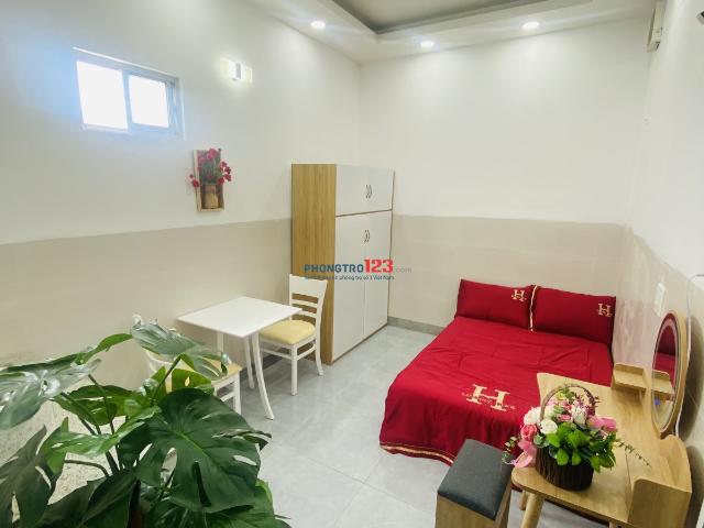 Có cửa sổ có thang máy chỉ 4tr Ngay Thạch Lam và Văn Cao