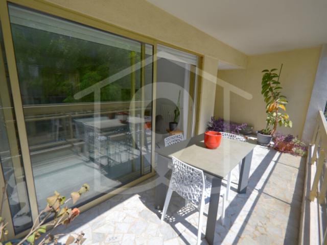 Co Exclusif Bd Foch 3P de 80 m² Terrasse SUD OUEST Parking Cave