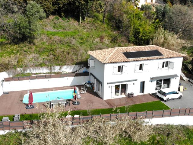 CO EXCLUSIVITE VILLA 5 PIECES RECENTE