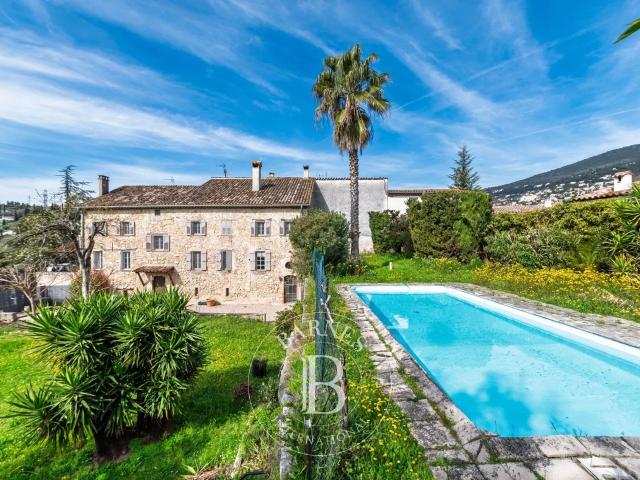 Co exclusivité Grasse Saint Mathieu Mas du 18 ème siècle