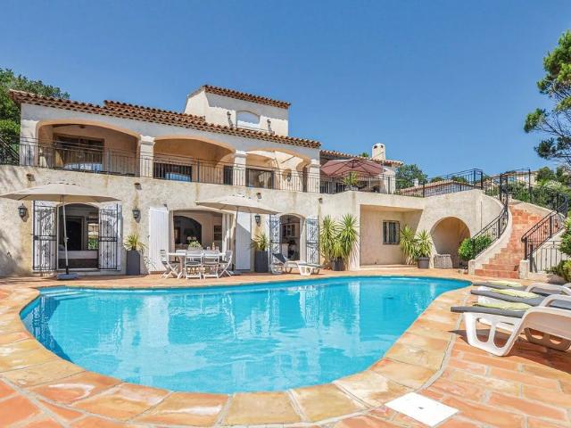Co Exclusivite! Superbe Vue Mer! 332m² Les adrets de l'estérel