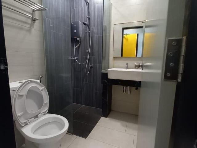 Co living concept | near lrt pudu | private room with bathroom