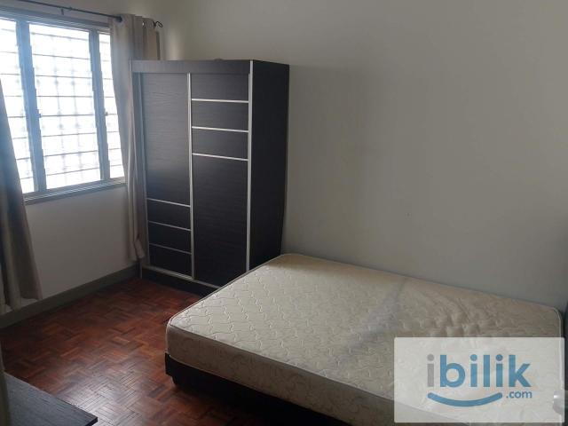Co Living Landed House Medium Room at Putra Heights c/w Attached Bathroom and Aircond