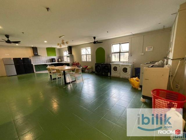 Co Living Room at Anthill Puchong Bandar Puchong Jaya Nearby 6 mins walk to IOI mall Puchong
