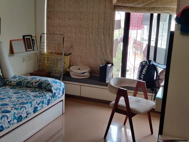 CO Operative Housinh Soci 2 Bedroom 700 Sq. Ft. Apartment in Bandra West Mumbai Listing ID: #9635