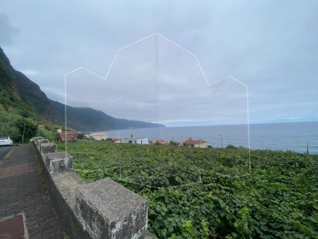 Com uma excelente vista mar