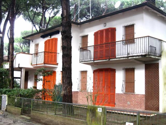 Comacchio affitto trilocale non arredato con giardino