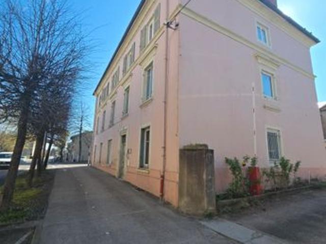 Combles aménageables 130 m² au sol – Plateau brut avec travaux avancés – Proche centre Bd Brou
