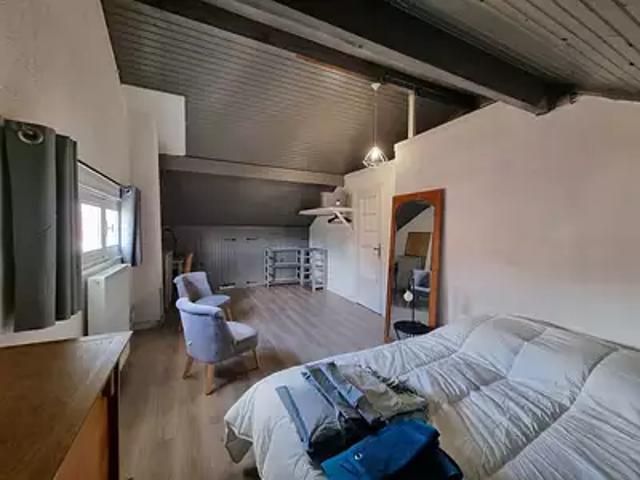 Combs la Ville 77380 Location appartement 1 pièce t1 au dernier étage