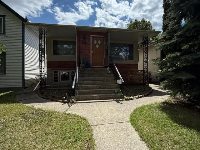 Come check out this 3 Bedroom Main floor suite
