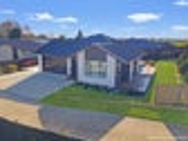 Come Home to Easy Family Living!